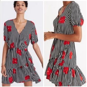 Madewell short-sleeved and floral print dress!